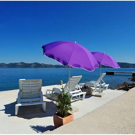 First Row Next To Sea With Infinity Jacuzzi Holiday home Mali Iz
